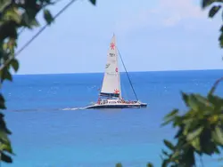 Sailing Past Batts Rock Sailing Past Batts Rock