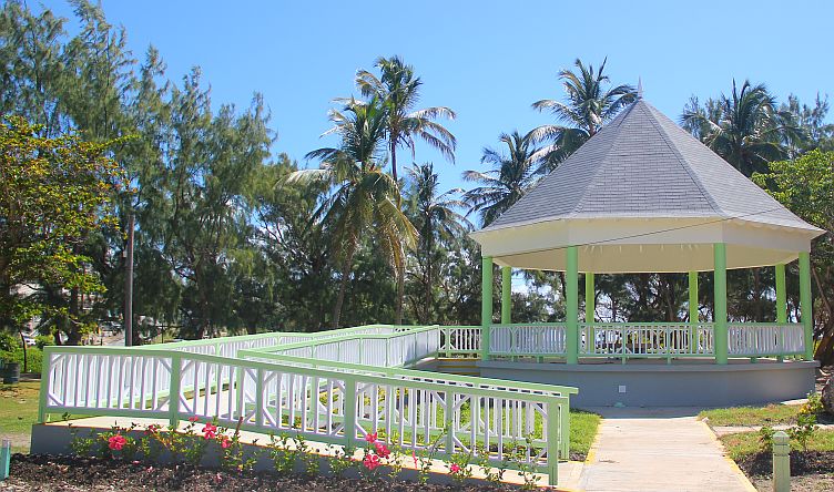 WiFi-enabled gazebo